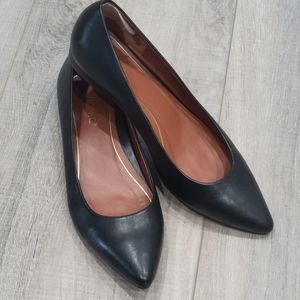 Vionic Flats